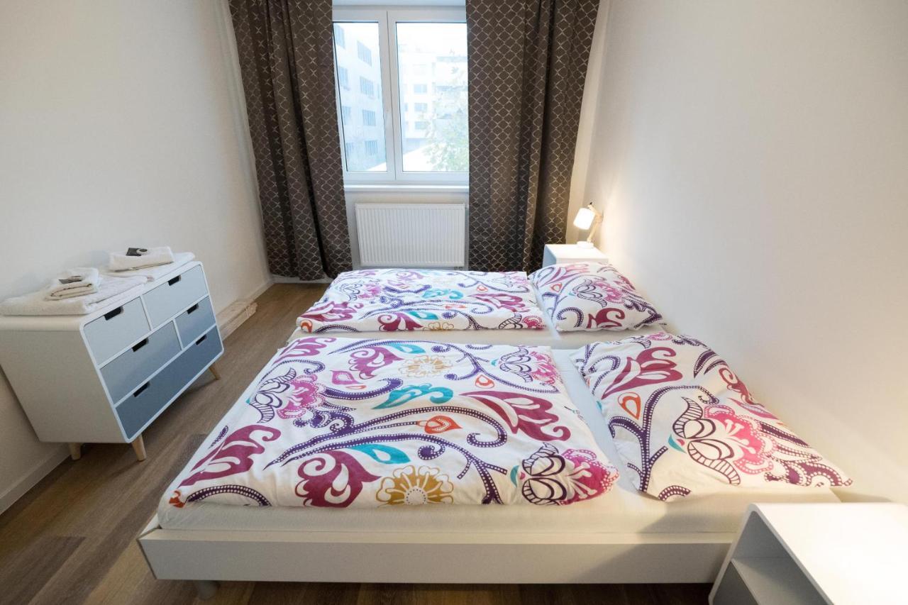 Bein Apartment With Parking 布尔诺 外观 照片